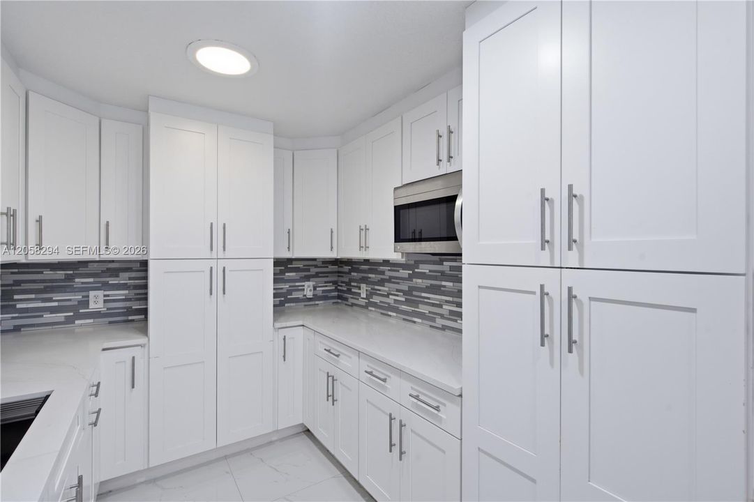 На продажу: $1,225,000 (5 спален, 4 ванн, 4401 Квадратных фут)