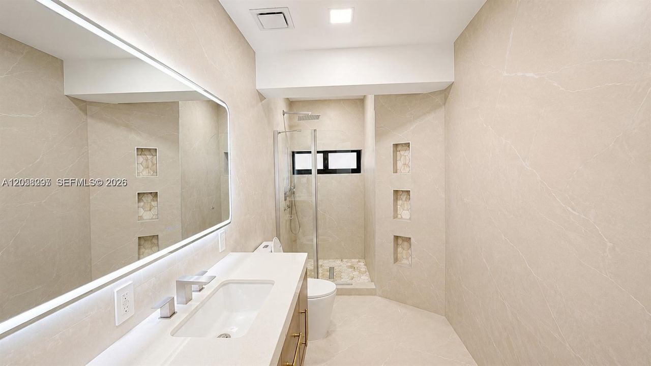 En Venta: $1,890,000 (5 camas, 3 baños, 2836 Pies cuadrados)