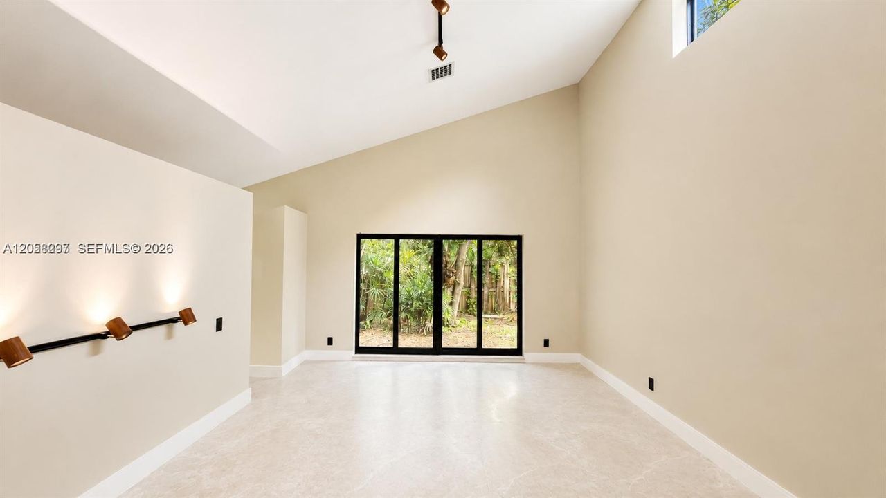 En Venta: $1,890,000 (5 camas, 3 baños, 2836 Pies cuadrados)
