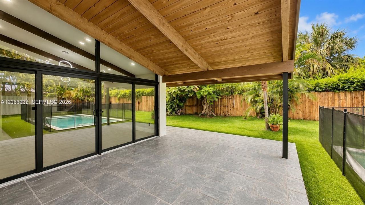En Venta: $1,890,000 (5 camas, 3 baños, 2836 Pies cuadrados)