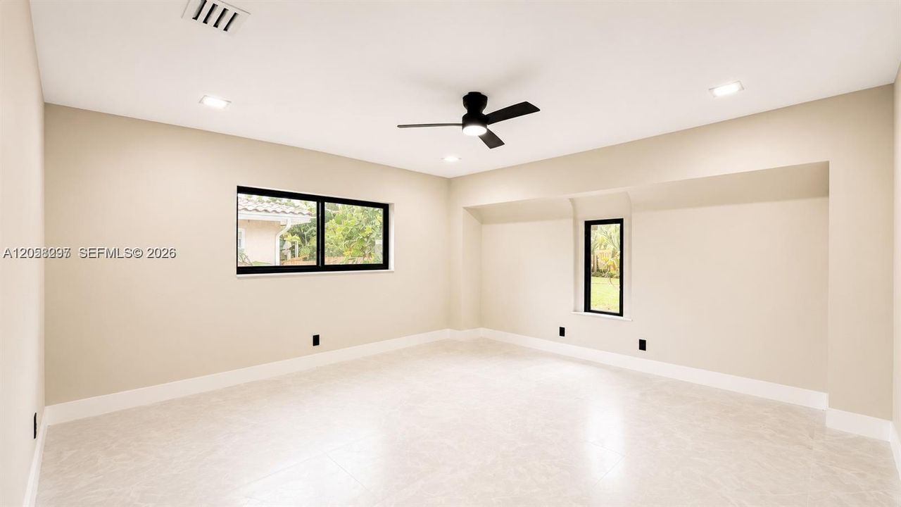 En Venta: $1,890,000 (5 camas, 3 baños, 2836 Pies cuadrados)