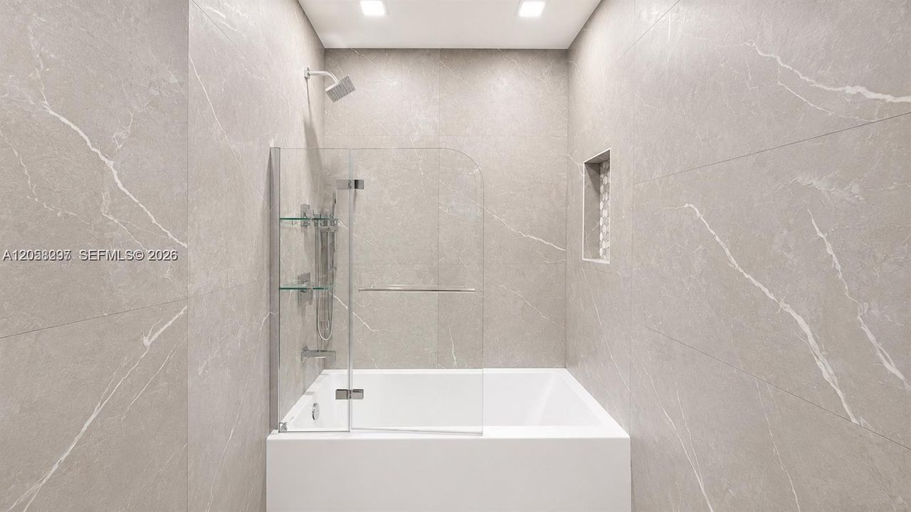 En Venta: $1,890,000 (5 camas, 3 baños, 2836 Pies cuadrados)