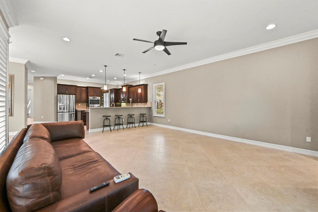 18 Dining room 01