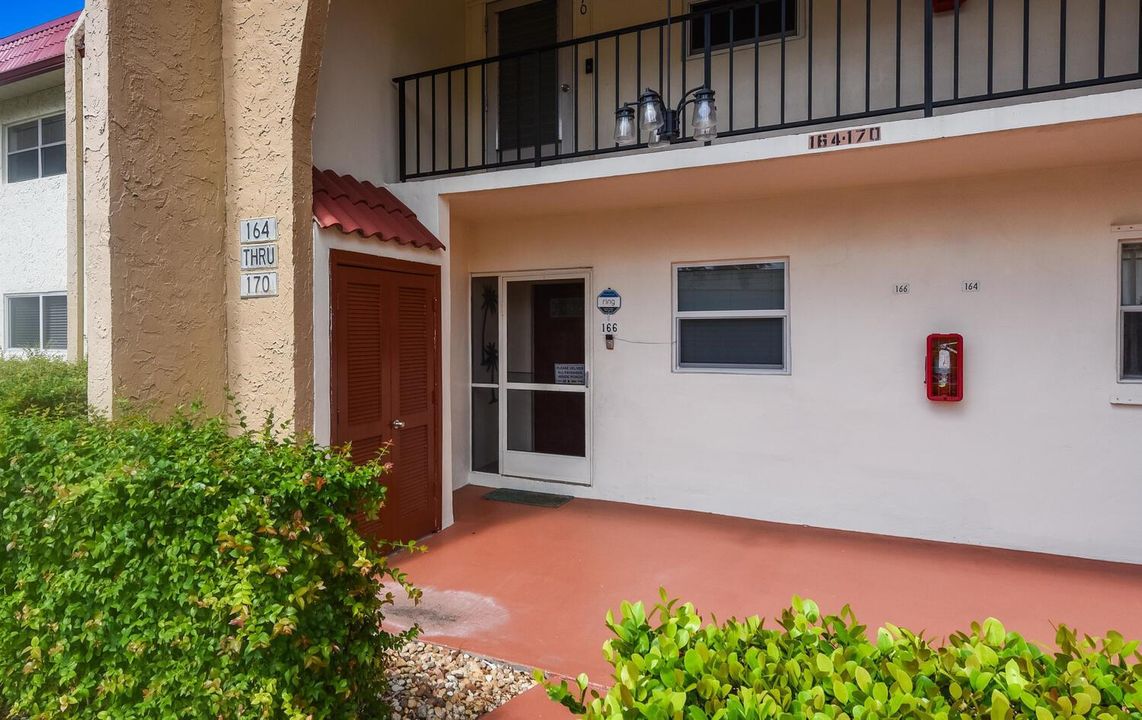 166 Lake Carol Dr West Palm-large-002-02