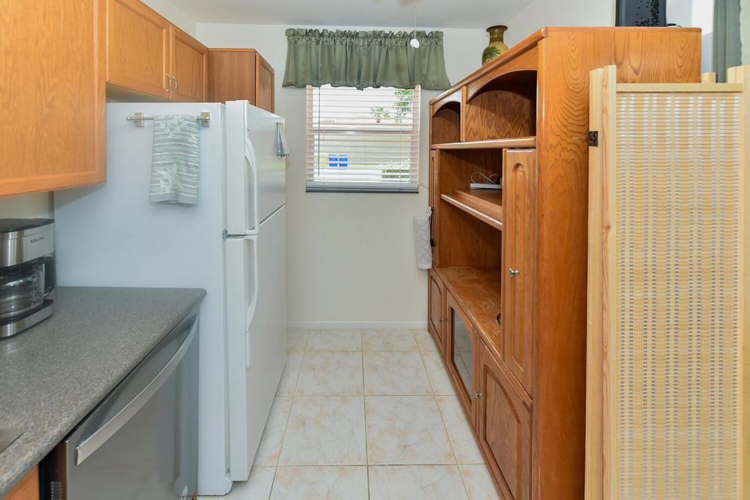 166 Lake Carol Dr West Palm-large-006-01