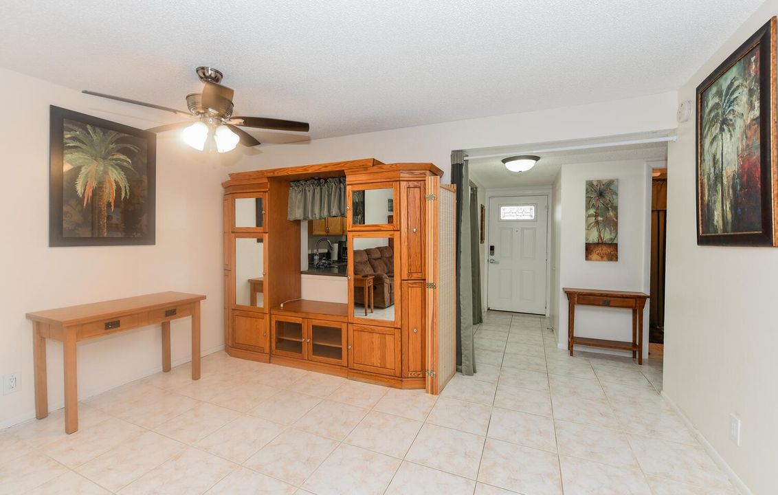 166 Lake Carol Dr West Palm-large-014-00