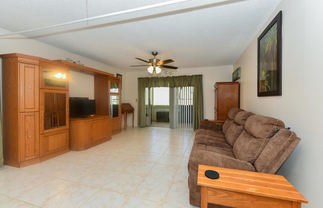 166 Lake Carol Dr West Palm-large-009-01