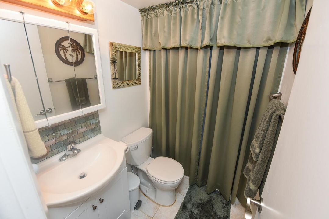 166 Lake Carol Dr West Palm-large-013-02