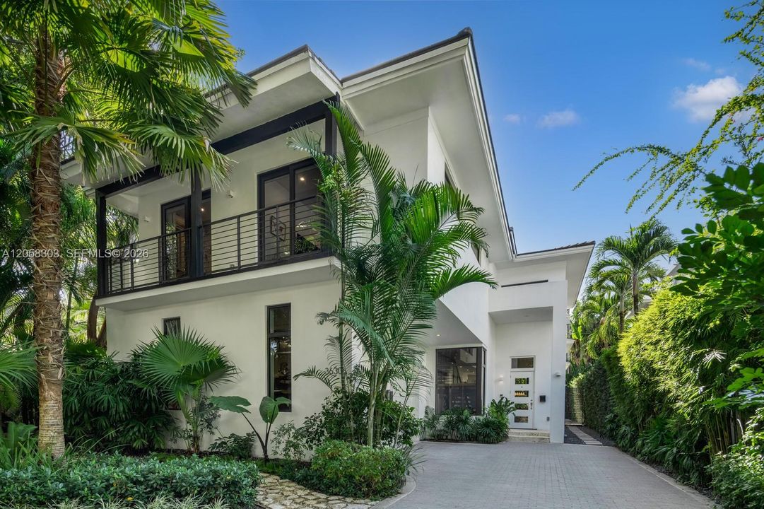 На продажу: $4,995,000 (4 спален, 4 ванн, 3442 Квадратных фут)