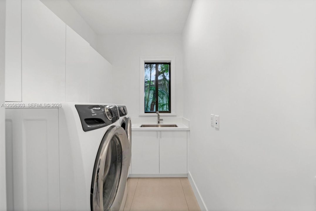 На продажу: $4,995,000 (4 спален, 4 ванн, 3442 Квадратных фут)