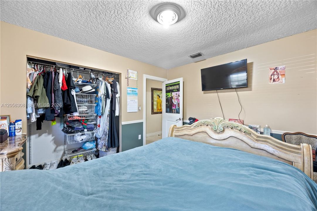 First bedroom.