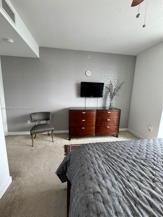 В аренду: $4,400 (2 спален, 2 ванн, 1107 Квадратных фут)