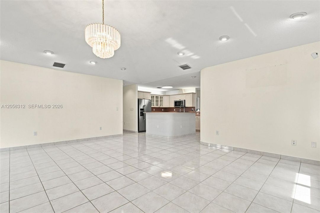 For Sale: $899,999 (3 beds, 3 baths, 2200 Square Feet)