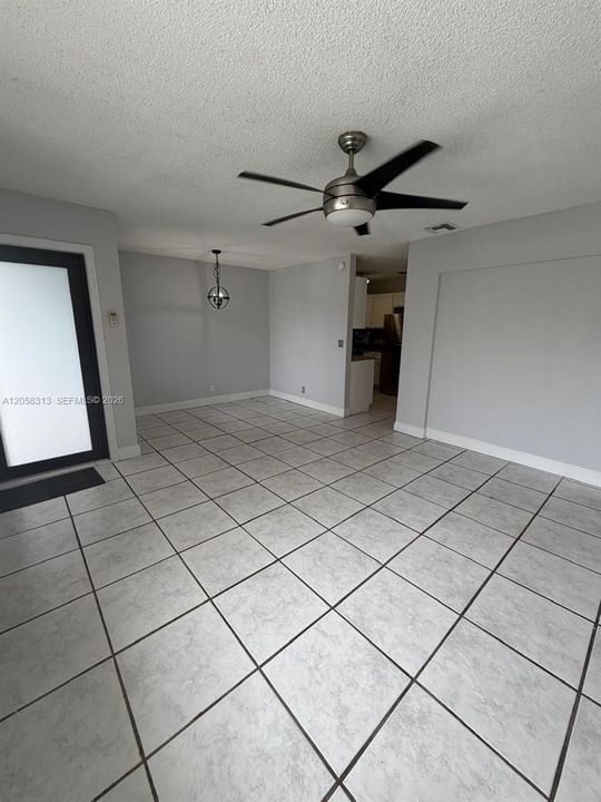 En Venta: $360,000 (3 camas, 1 baños, 1244 Pies cuadrados)