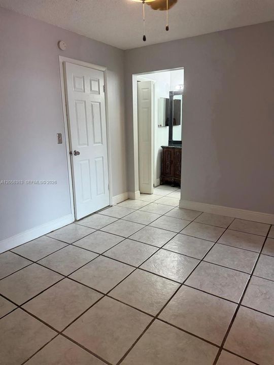 En Venta: $360,000 (3 camas, 1 baños, 1244 Pies cuadrados)