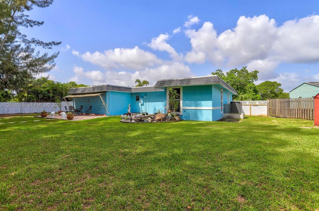 Active With Contract: $510,000 (4 beds, 2 baths, 1495 Square Feet)