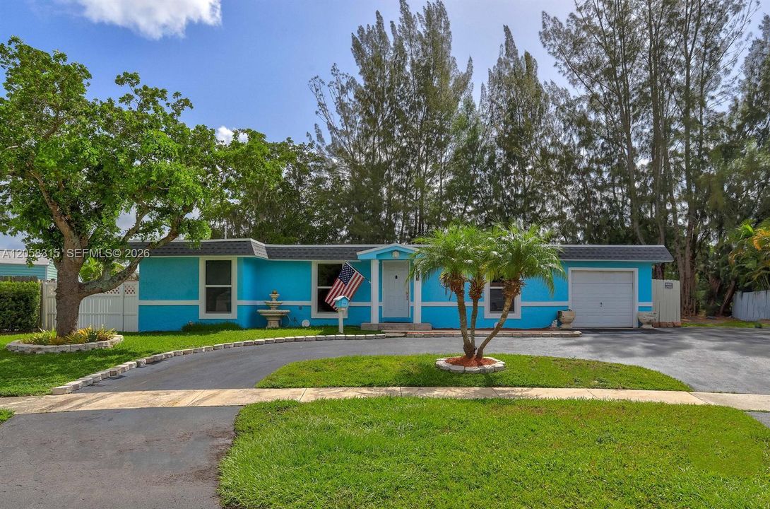 Active With Contract: $510,000 (4 beds, 2 baths, 1495 Square Feet)