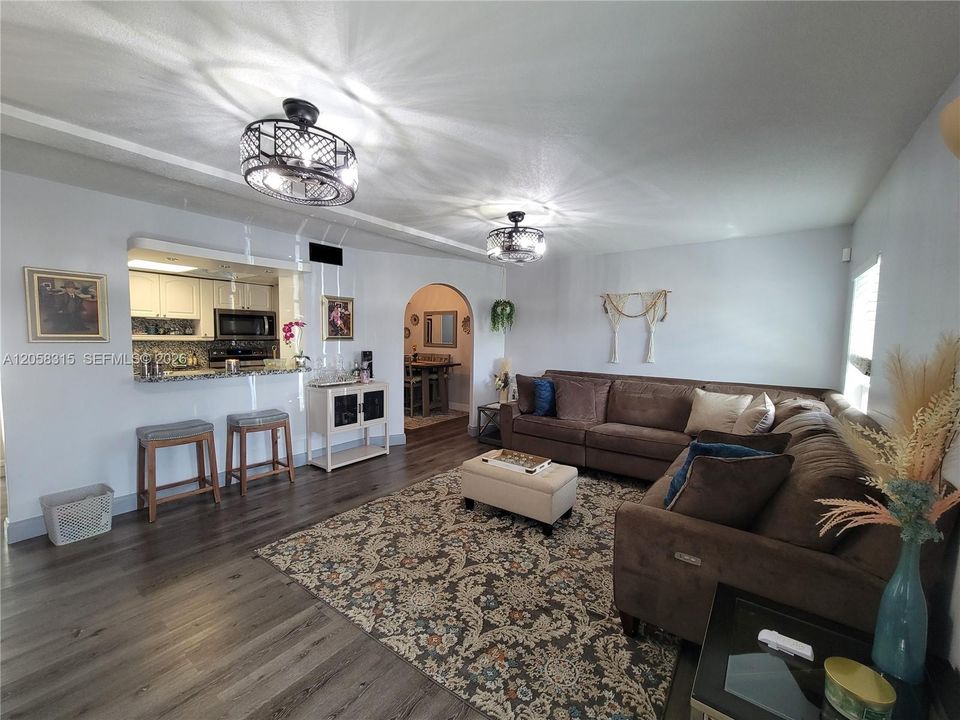 Active With Contract: $510,000 (4 beds, 2 baths, 1495 Square Feet)