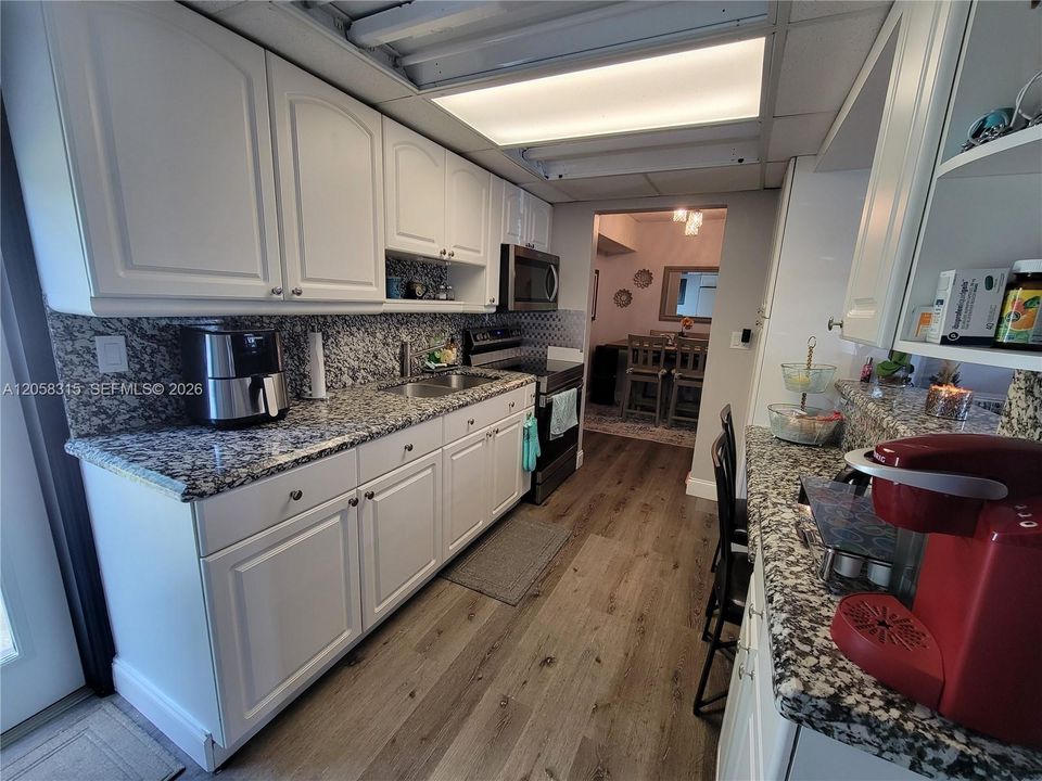 Active With Contract: $510,000 (4 beds, 2 baths, 1495 Square Feet)