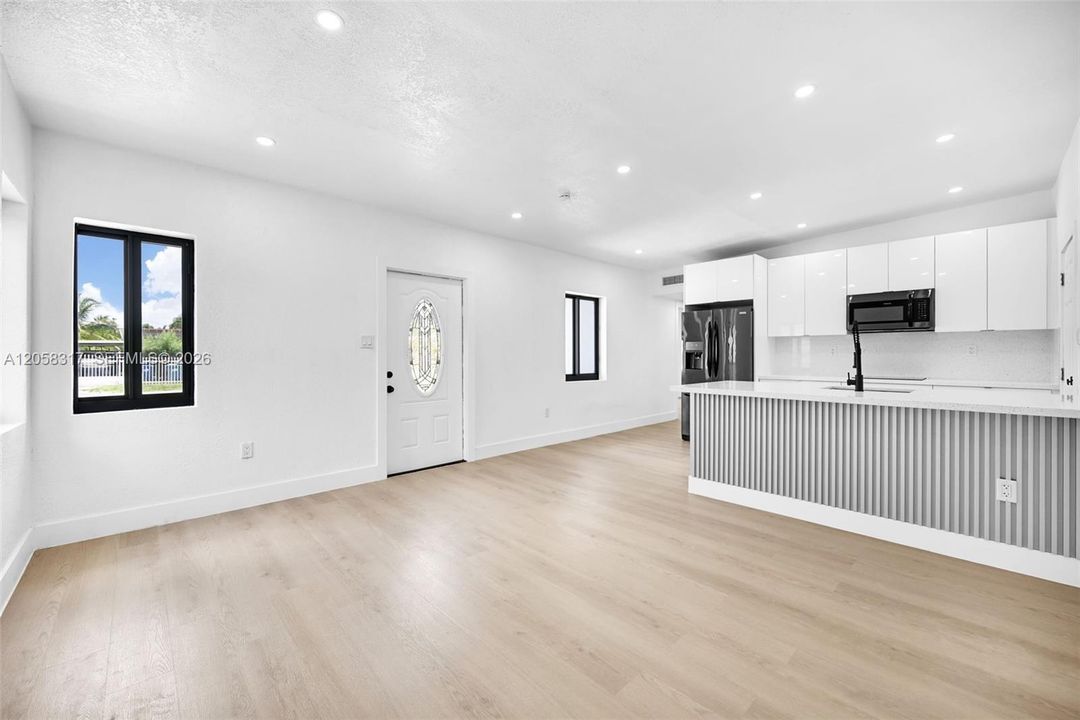 En Venta: $529,000 (3 camas, 2 baños, 1109 Pies cuadrados)