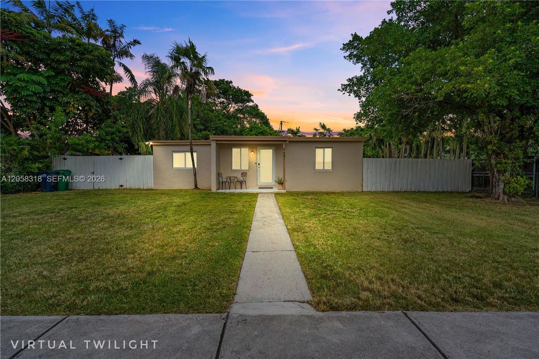 На продажу: $559,000 (2 спален, 1 ванн, 812 Квадратных фут)