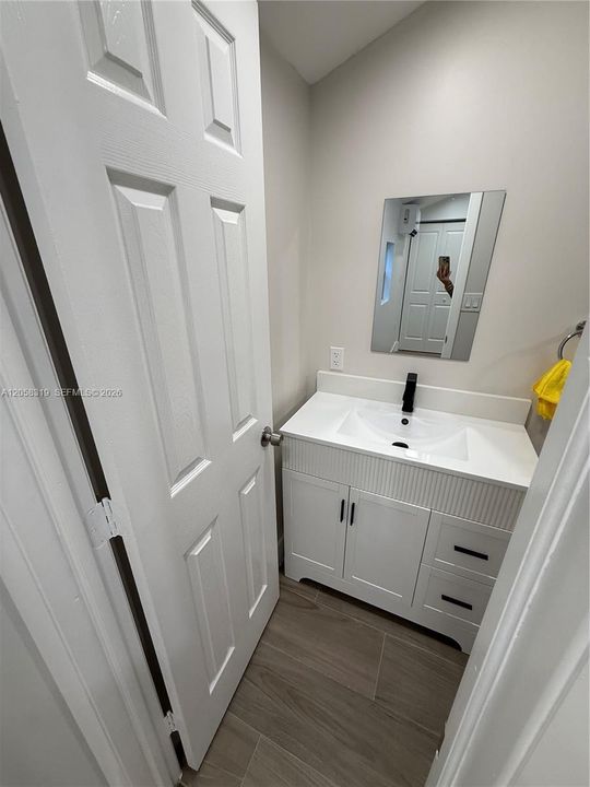 For Rent: $1,500 (1 beds, 1 baths, 1090 Square Feet)