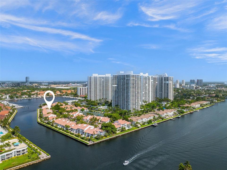 На продажу: $1,195,000 (3 спален, 3 ванн, 2179 Квадратных фут)