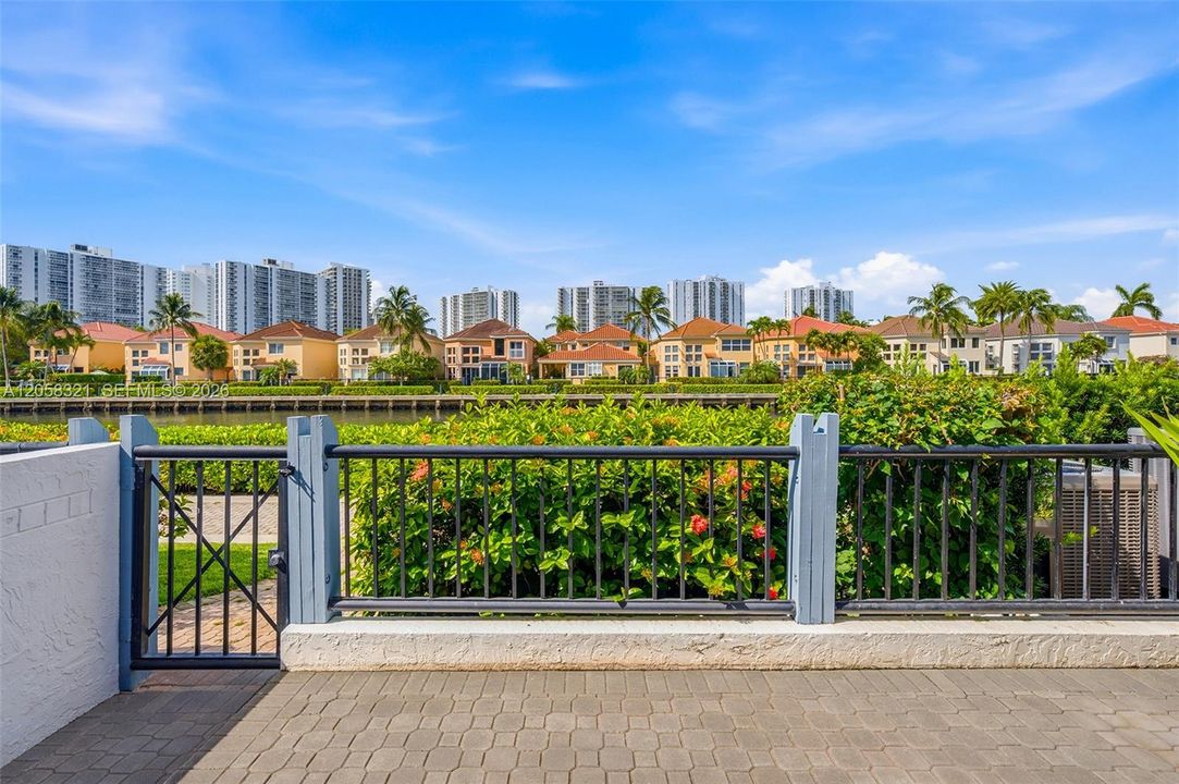 На продажу: $1,195,000 (3 спален, 3 ванн, 2179 Квадратных фут)