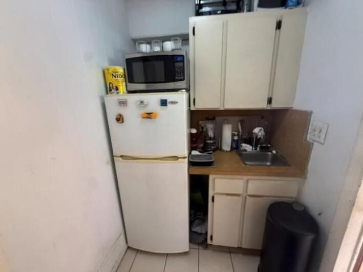 59 Flagami Blvd 3