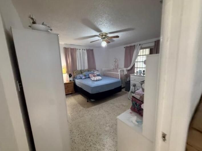 59 Flagami Blvd 11