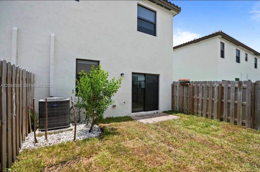 For Sale: $380,000 (3 beds, 2 baths, 1695 Square Feet)