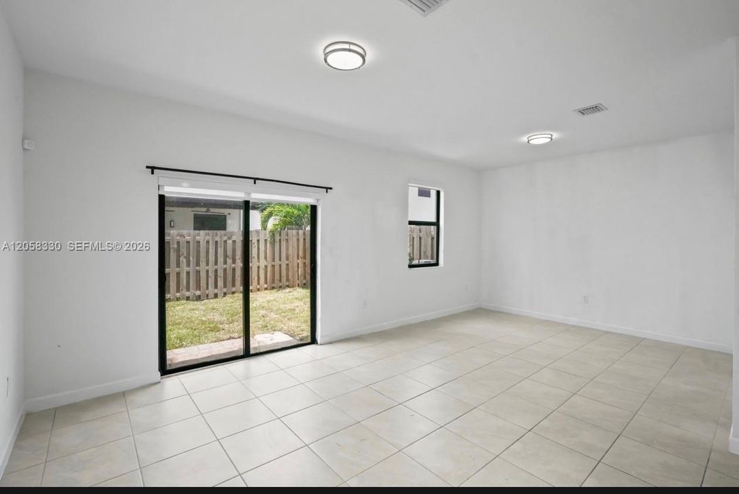 For Sale: $380,000 (3 beds, 2 baths, 1695 Square Feet)