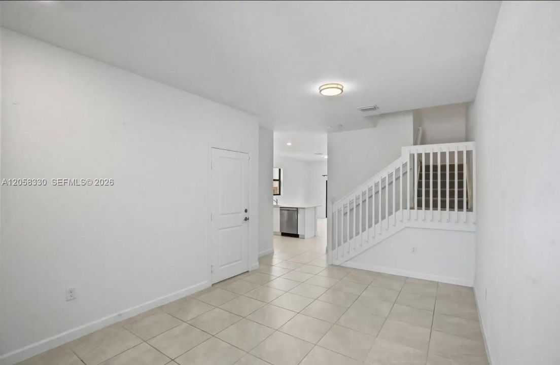 For Sale: $380,000 (3 beds, 2 baths, 1695 Square Feet)