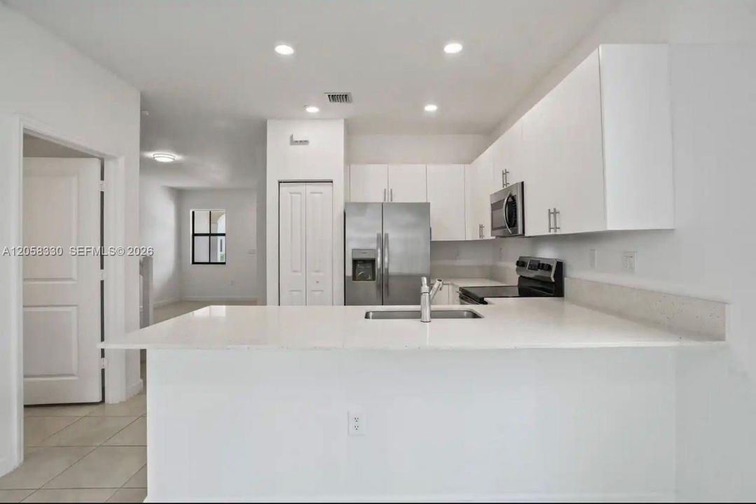 For Sale: $380,000 (3 beds, 2 baths, 1695 Square Feet)