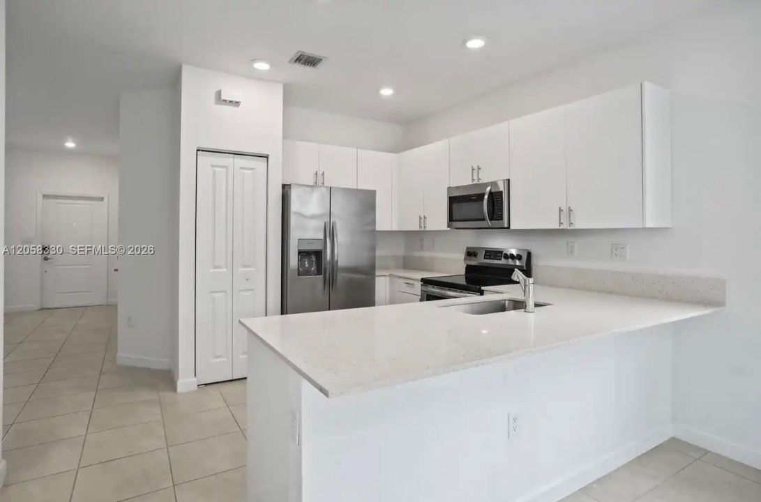 For Sale: $380,000 (3 beds, 2 baths, 1695 Square Feet)