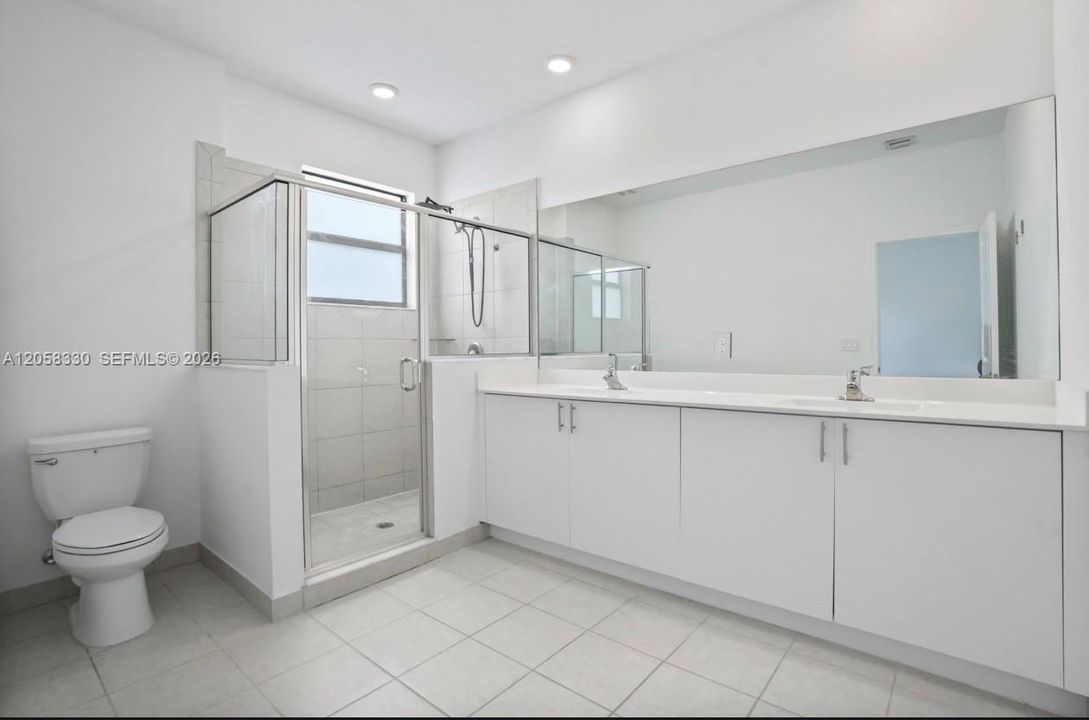 For Sale: $380,000 (3 beds, 2 baths, 1695 Square Feet)