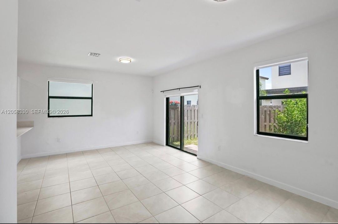 For Sale: $380,000 (3 beds, 2 baths, 1695 Square Feet)