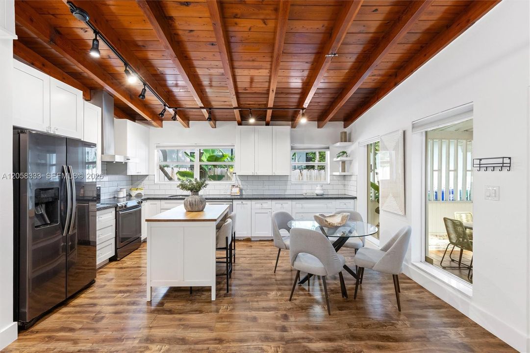 En Venta: $2,490,000 (4 camas, 2 baños, 1464 Pies cuadrados)