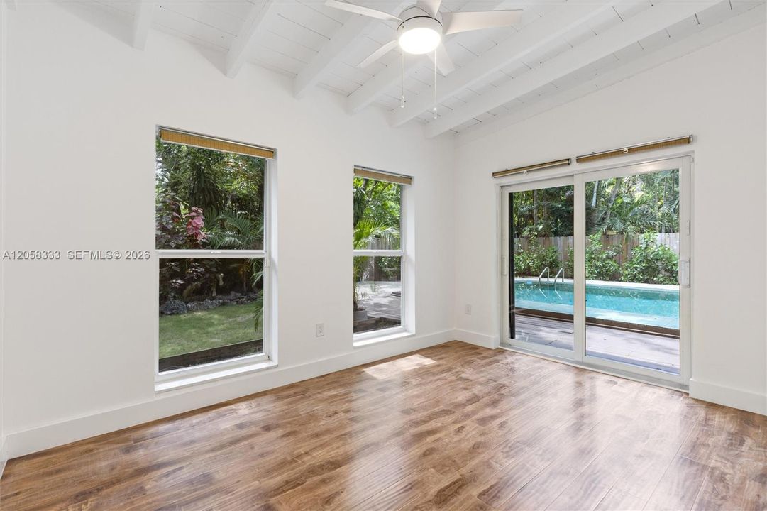 En Venta: $2,490,000 (4 camas, 2 baños, 1464 Pies cuadrados)