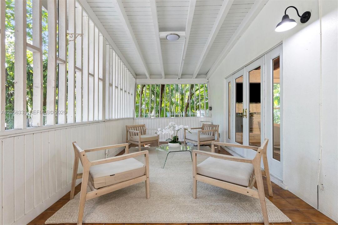 En Venta: $2,490,000 (4 camas, 2 baños, 1464 Pies cuadrados)