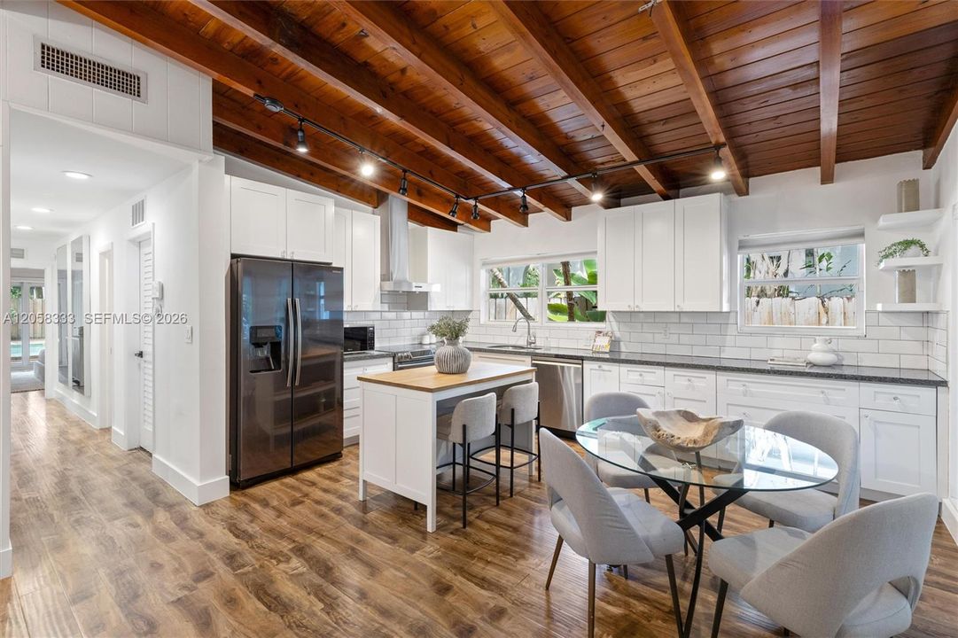En Venta: $2,490,000 (4 camas, 2 baños, 1464 Pies cuadrados)