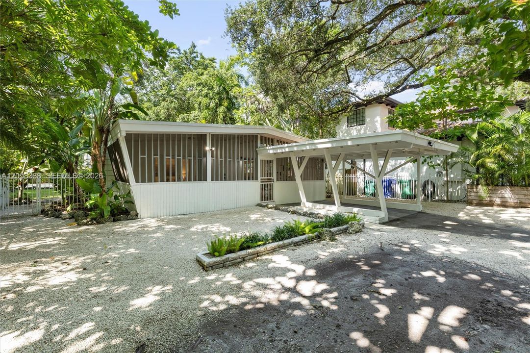 En Venta: $2,490,000 (4 camas, 2 baños, 1464 Pies cuadrados)