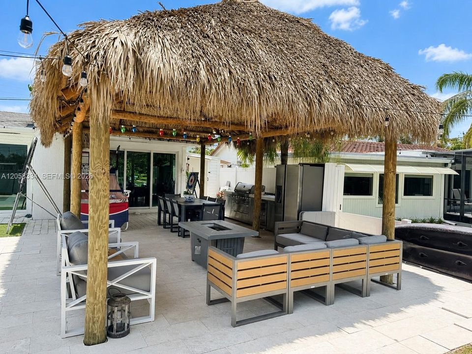 For Sale: $1,890,000 (3 beds, 2 baths, 1800 Square Feet)