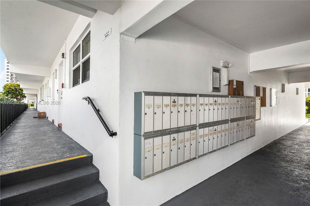 В аренду: $2,600 (2 спален, 2 ванн, 1000 Квадратных фут)