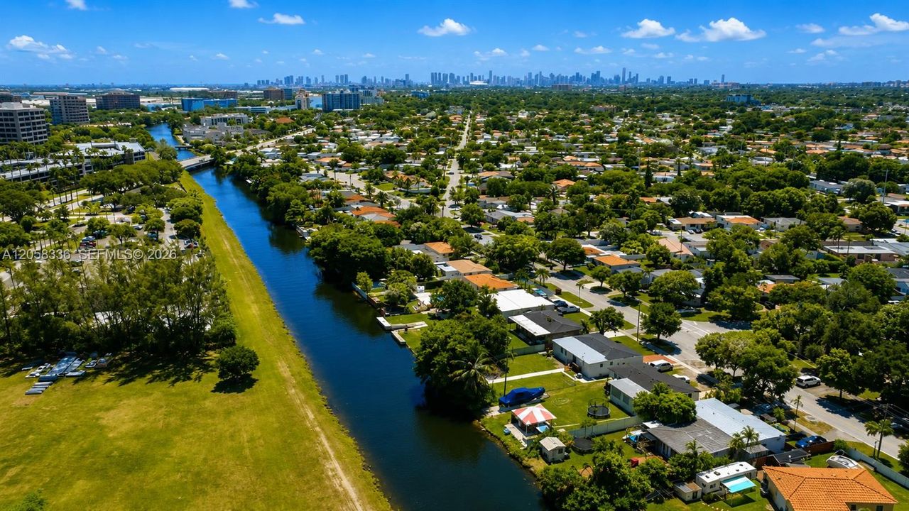 En Venta: $749,999 (3 camas, 3 baños, 1696 Pies cuadrados)