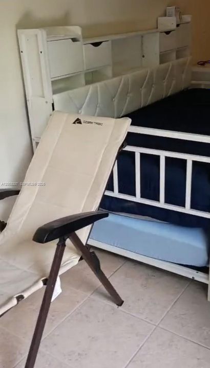 For Rent: $1,000 (0 beds, 1 baths, 2193 Square Feet)