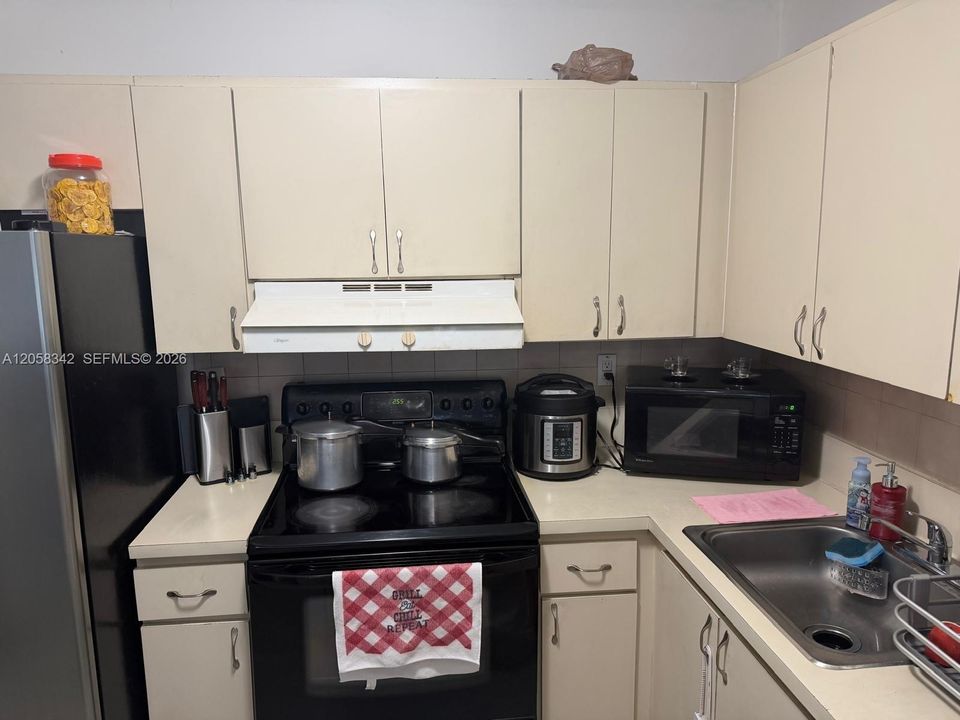 En Venta: $292,000 (2 camas, 2 baños, 856 Pies cuadrados)