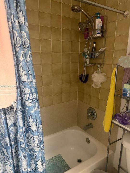 En Venta: $292,000 (2 camas, 2 baños, 856 Pies cuadrados)