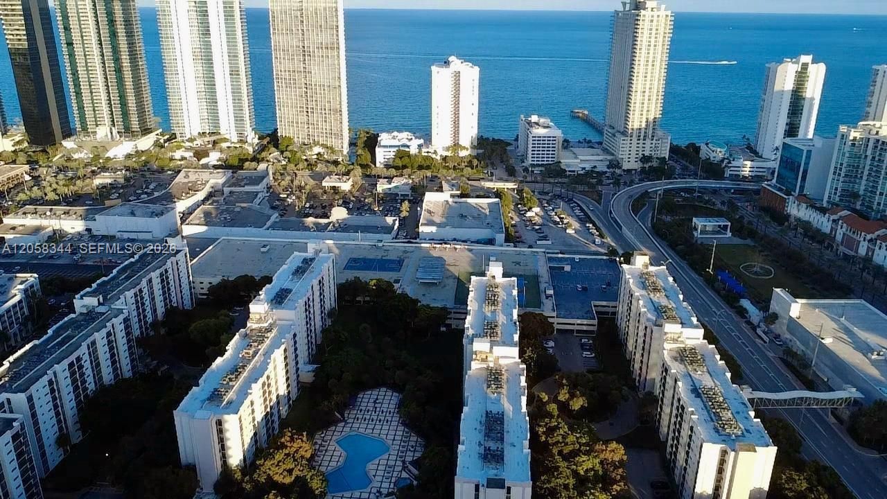 В аренду: $3,500 (0 спален, 0 ванн, 0 Квадратных фут)