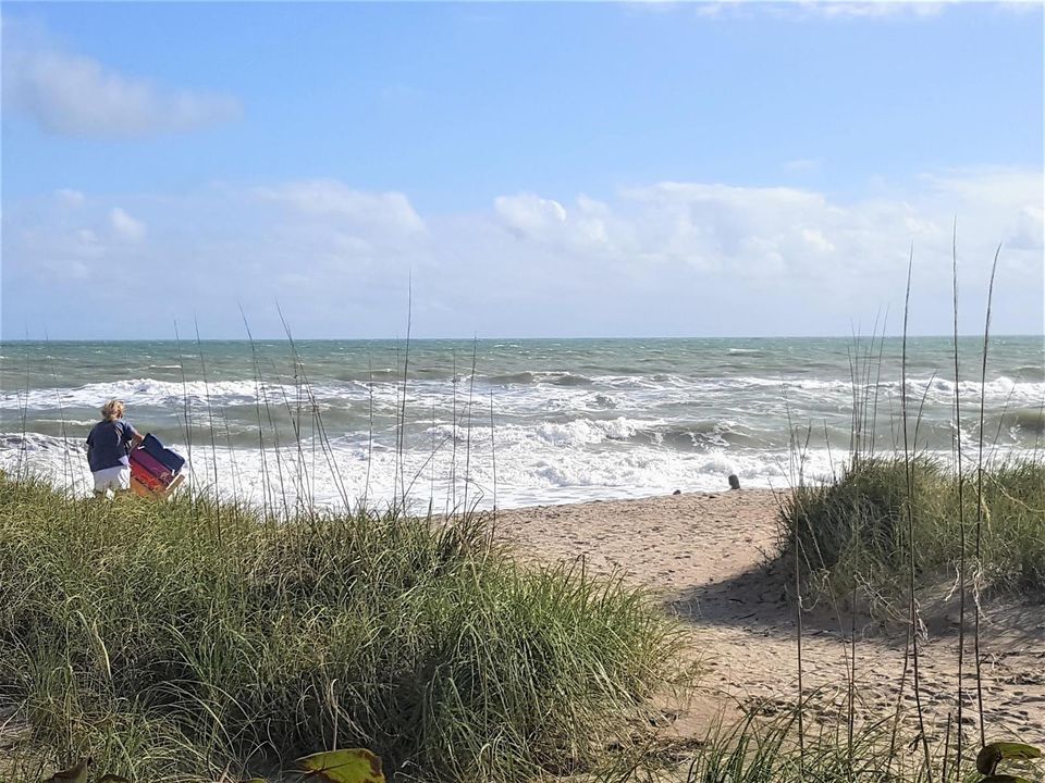 JENSEN BEACH ONLY 17 MILES AWAY